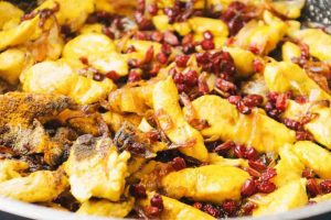tahchine with chicken meat
