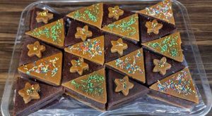 Small slices of lavashak with different flavors