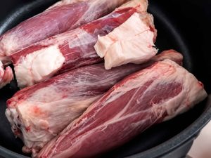 Lamb: Lamb shoulder is the best cut for tender meat and a rich broth.
