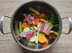 Cooking meat for solianka