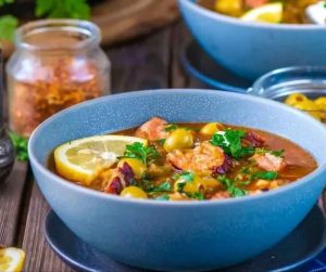 solianka in a blue bowl