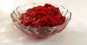 Rob-gojeh-farangi in a glass bowl