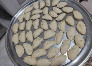 Pirashki sibzamini dough for frying