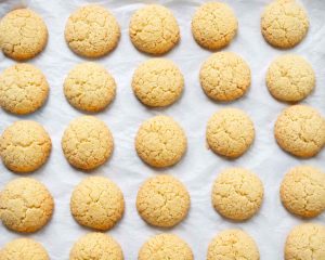 Coconut sweets in an oven tray (Shirini Nargili)