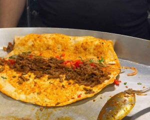 Tantuni sandwich with lavash bread