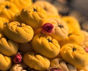 Iranian saffron rice cookies