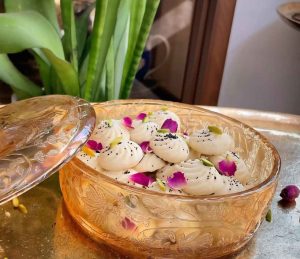 Rice cookies with rose scent