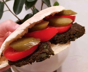 Cutlet sandwich with Samoon bread