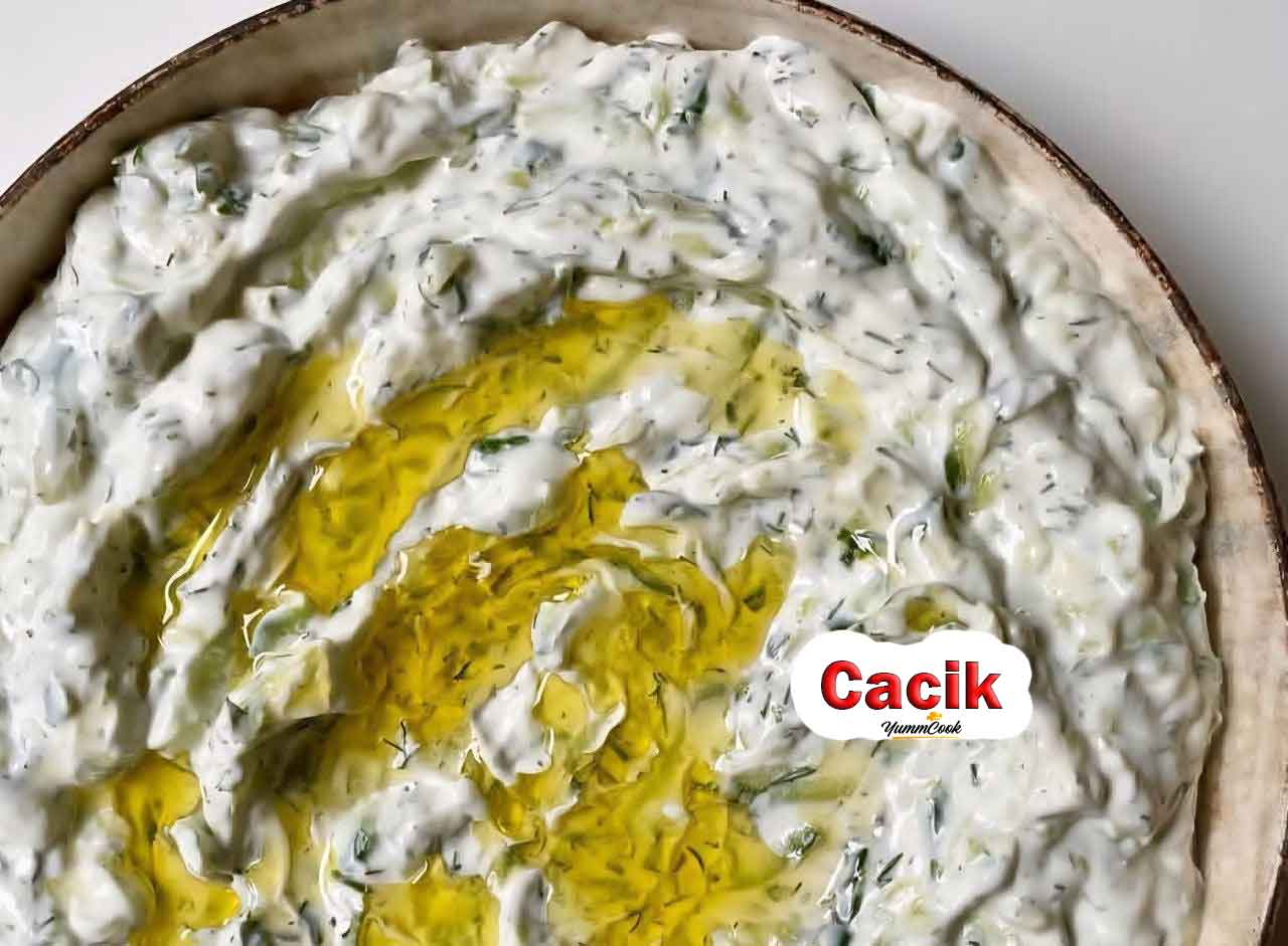 Cacik with fresh vegetables