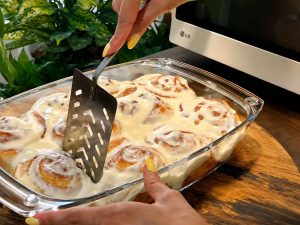 Easy cinnamon rolls recipe with buttery cinnamon sugar filling